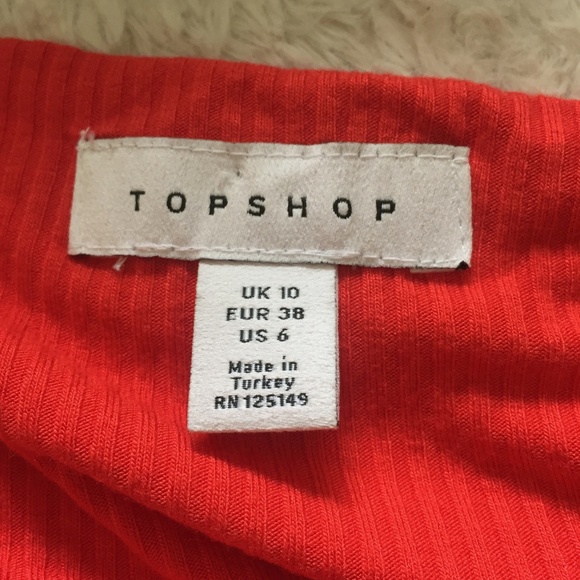 TOPSHOP Red Ribbed Cropped Tube Top - Picture 4 of 6